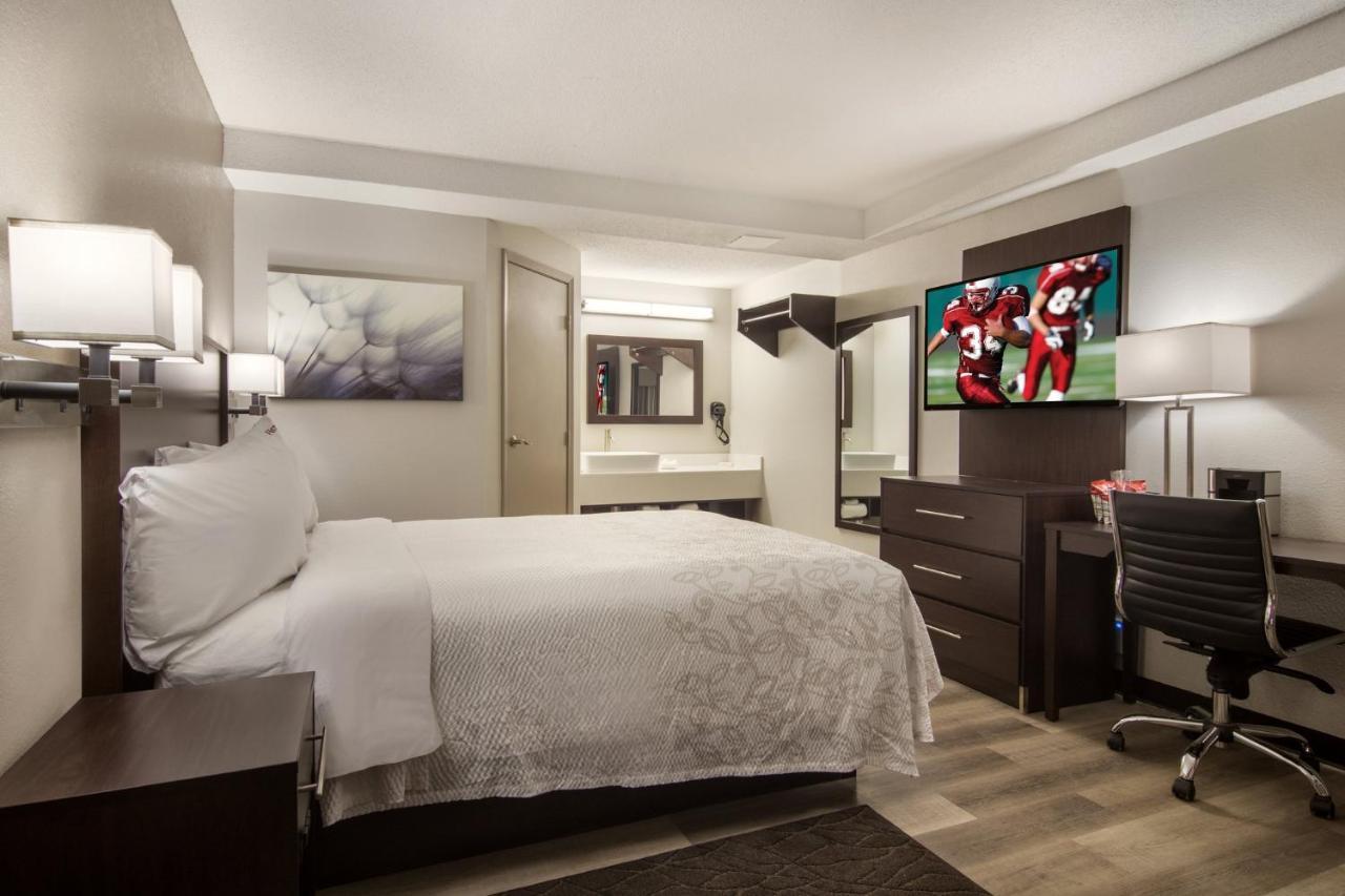 Red Roof Inn Plus & Suites 伊利 外观 照片