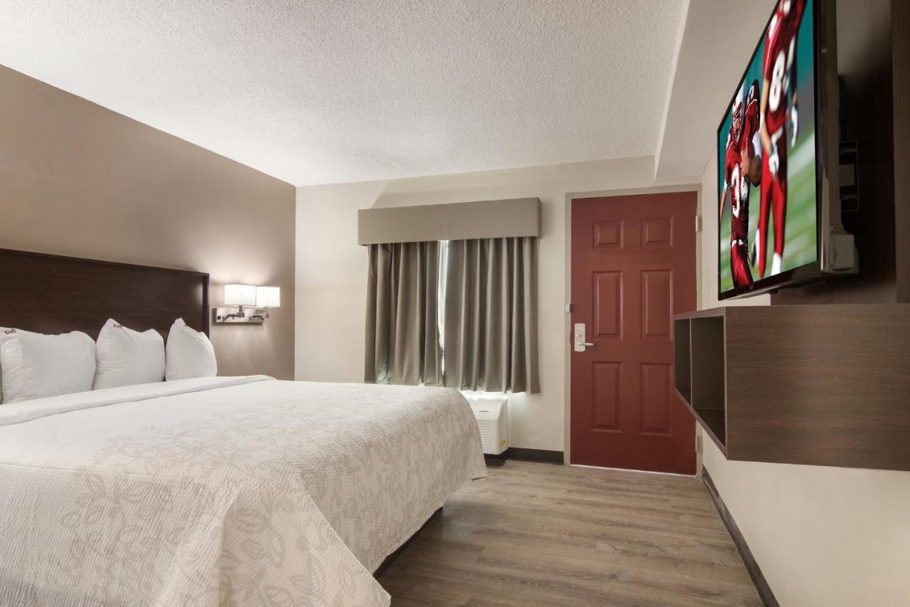 Red Roof Inn Plus & Suites 伊利 外观 照片
